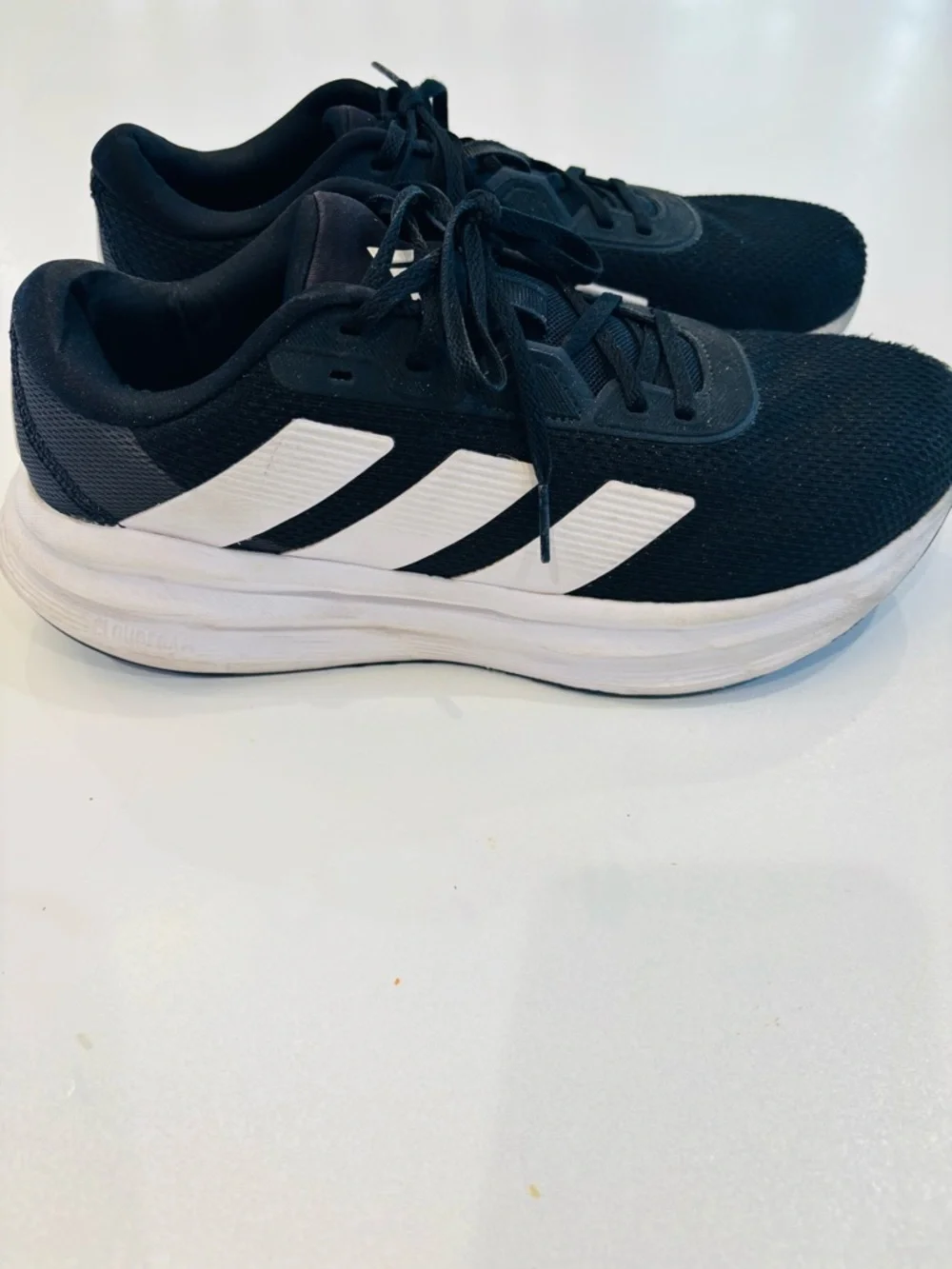 adidas Men’s Black & White Athletic Running Sneakers size 8